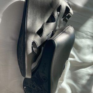 Unlisted size 10M Pewter